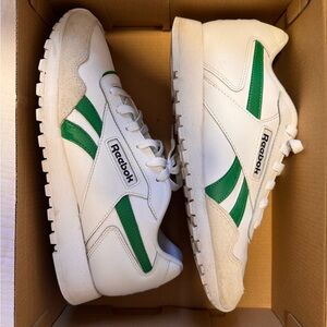 Reebok Classic size 9